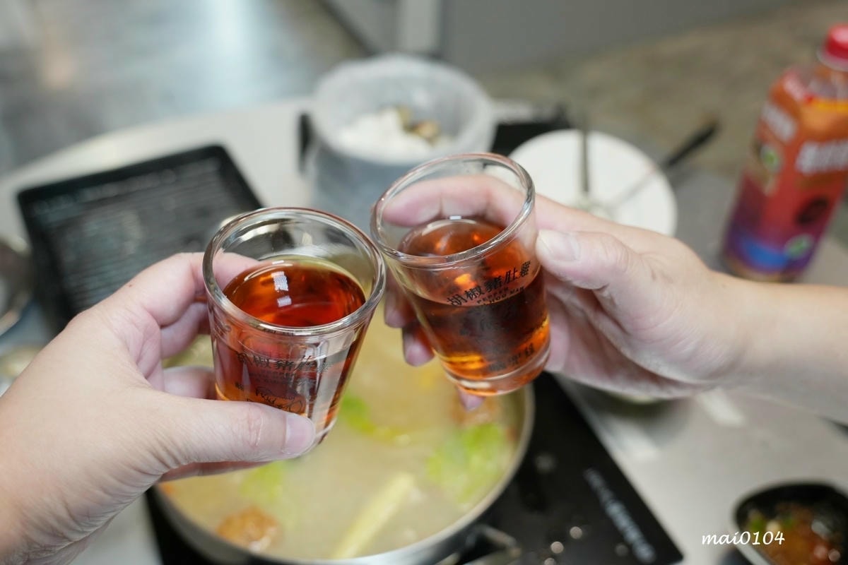 台北松山美食|蘇記滴兜雞胡椒豬肚雞Taipei ~超濃郁大骨 台北松山美食|蘇記滴兜雞胡椒豬肚雞Taipei ~超濃郁大骨