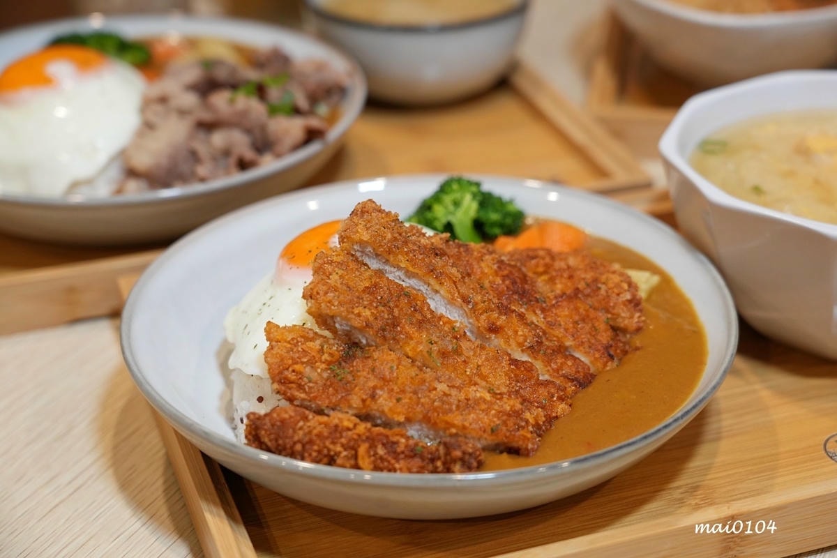 竹北美食推薦|真咖郎~結合各國咖哩的濃郁風味,只要120元起 竹北美食推薦|真咖郎~結合各國咖哩的濃郁風味,只要120元起