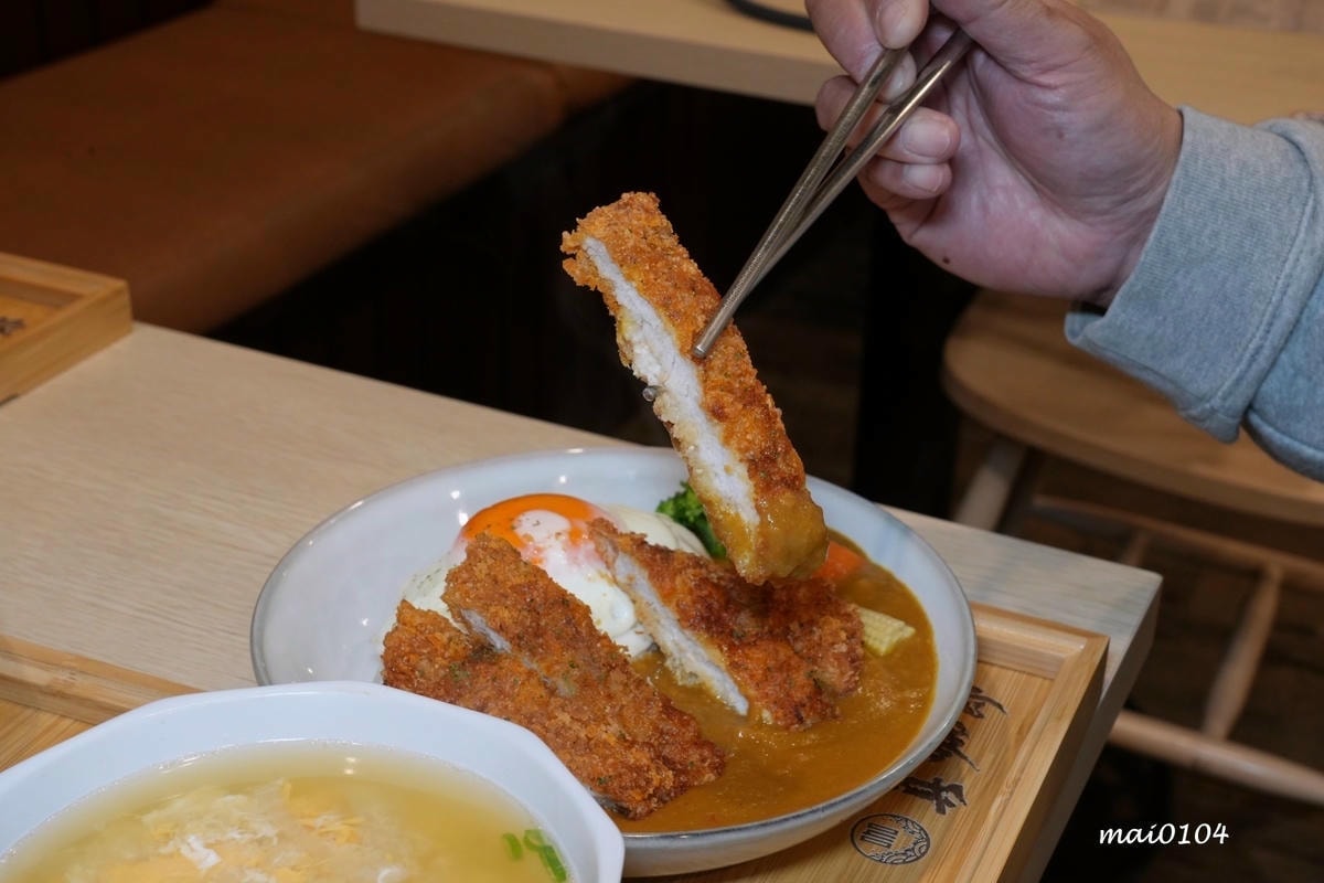 竹北美食推薦|真咖郎~結合各國咖哩的濃郁風味,只要120元起 竹北美食推薦|真咖郎~結合各國咖哩的濃郁風味,只要120元起