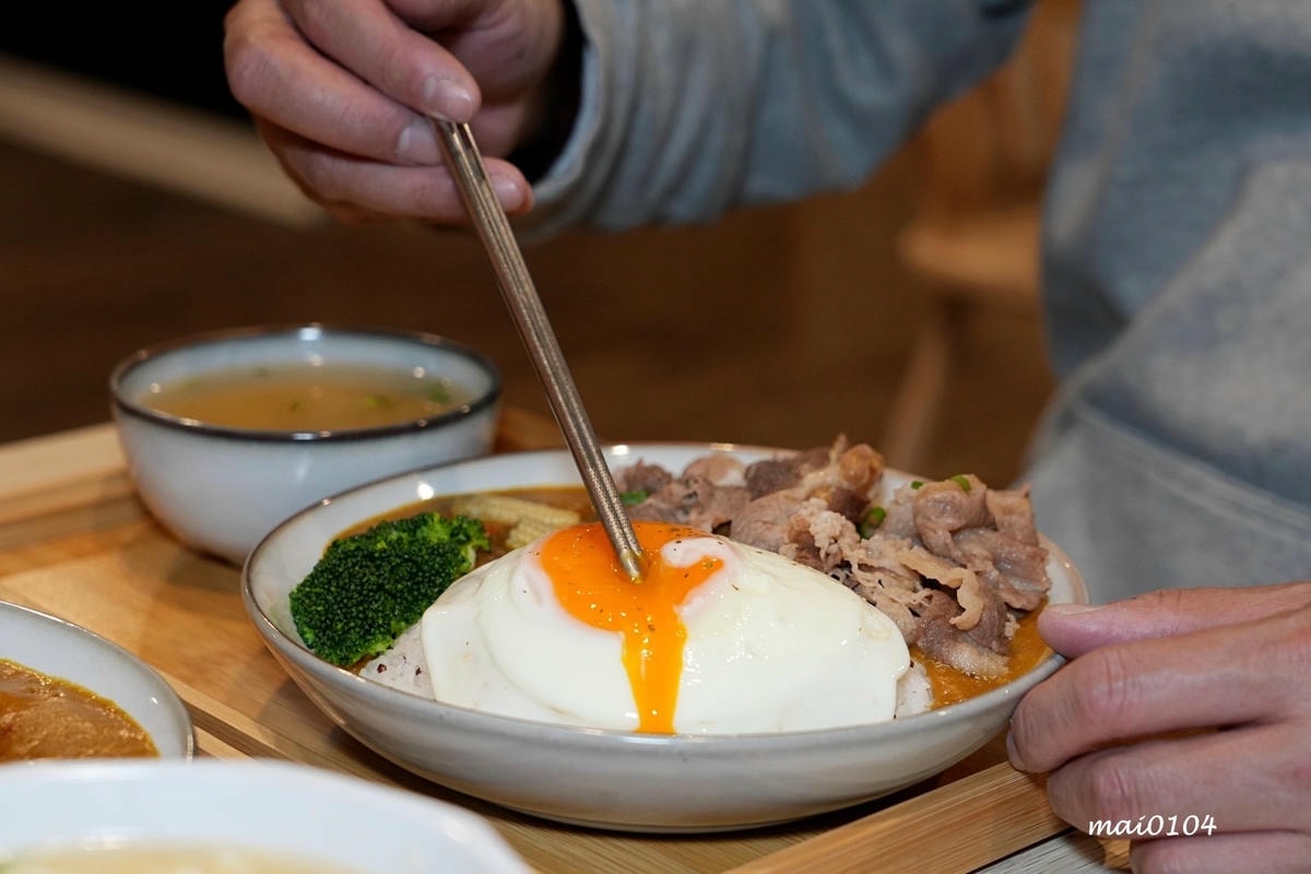 竹北美食推薦|真咖郎~結合各國咖哩的濃郁風味,只要120元起 竹北美食推薦|真咖郎~結合各國咖哩的濃郁風味,只要120元起