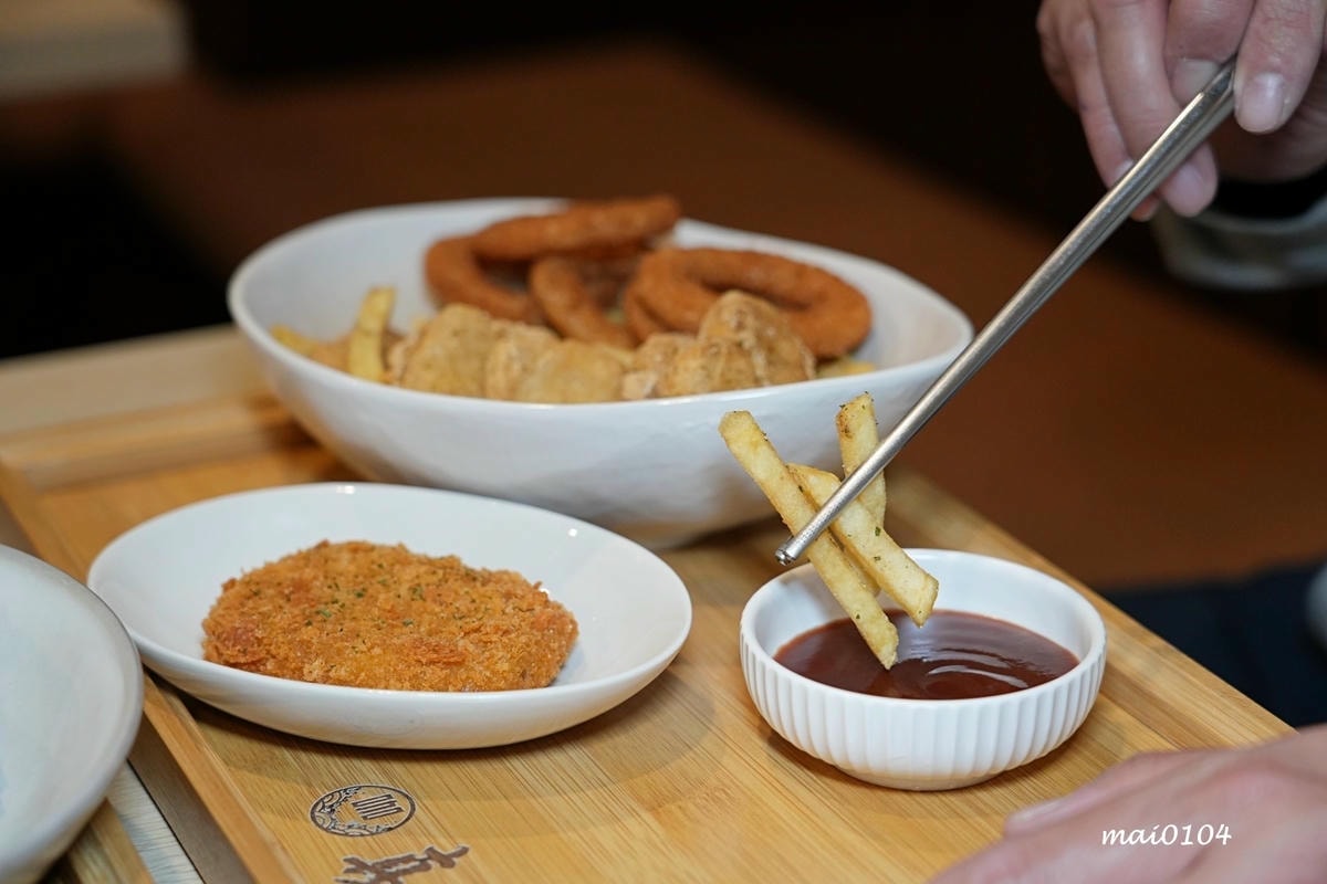 竹北美食推薦|真咖郎~結合各國咖哩的濃郁風味,只要120元起 竹北美食推薦|真咖郎~結合各國咖哩的濃郁風味,只要120元起