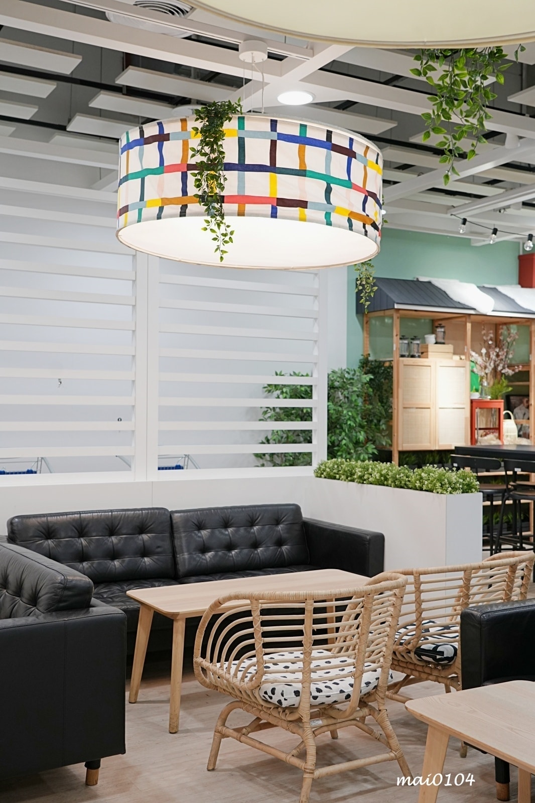 冷飲30、熱飲35元起無限續杯、霜淇淋也只要10元，不限時、