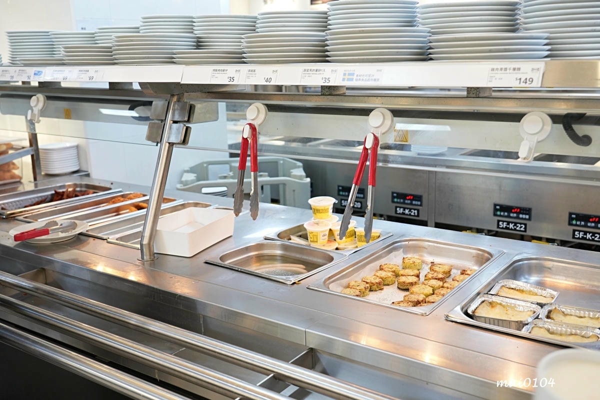 冷飲30、熱飲35元起無限續杯、霜淇淋也只要10元，不限時、