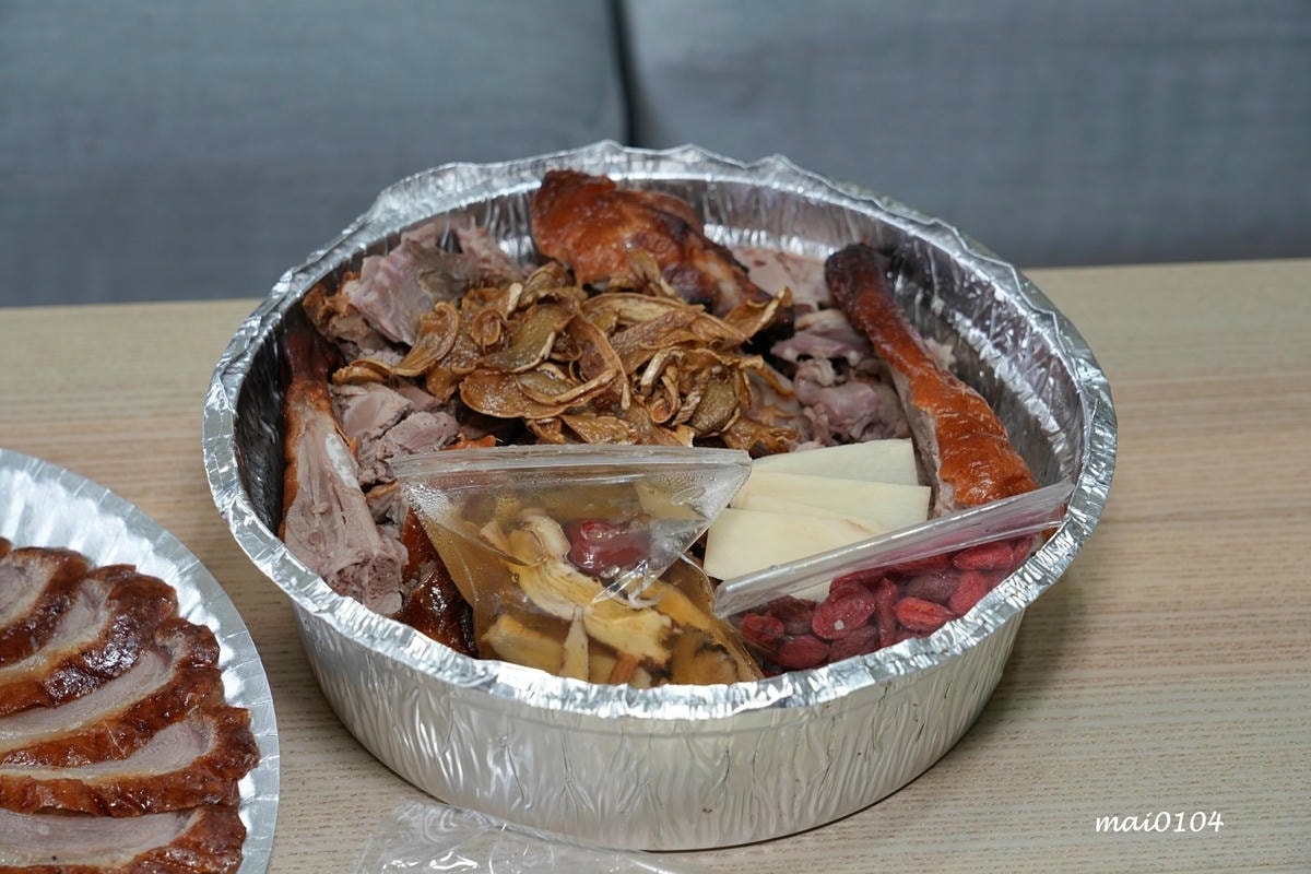 台北松山美食|京城烤鴨信義永吉店~烤鴨兩吃到五吃,還可以吃的 台北松山美食|京城烤鴨信義永吉店~烤鴨兩吃到五吃,還可以吃的