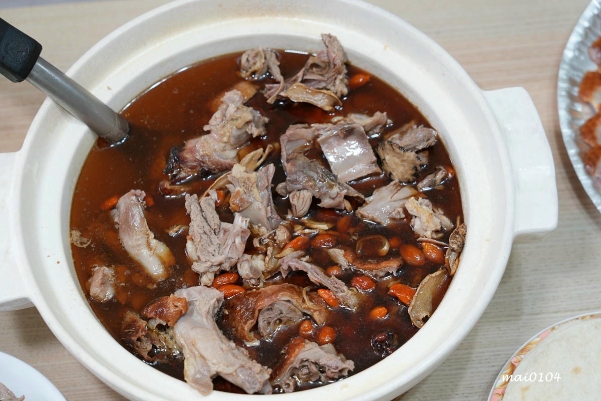 台北松山美食|京城烤鴨信義永吉店~烤鴨兩吃到五吃,還可以吃的 台北松山美食|京城烤鴨信義永吉店~烤鴨兩吃到五吃,還可以吃的