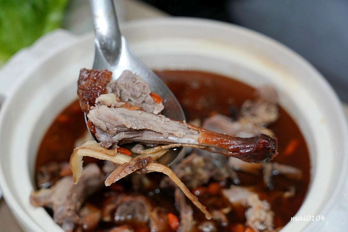 台北松山美食|京城烤鴨信義永吉店~烤鴨兩吃到五吃,還可以吃的 台北松山美食|京城烤鴨信義永吉店~烤鴨兩吃到五吃,還可以吃的