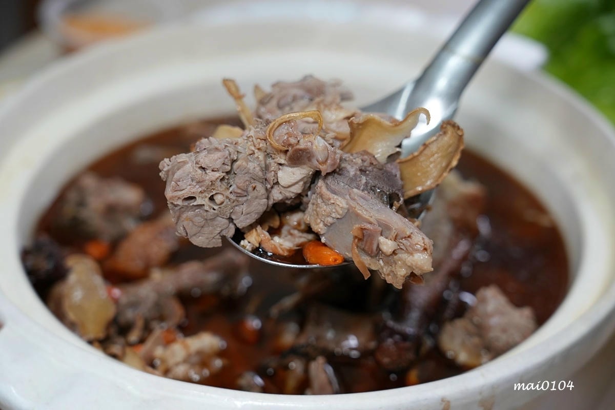 台北松山美食|京城烤鴨信義永吉店~烤鴨兩吃到五吃,還可以吃的 台北松山美食|京城烤鴨信義永吉店~烤鴨兩吃到五吃,還可以吃的