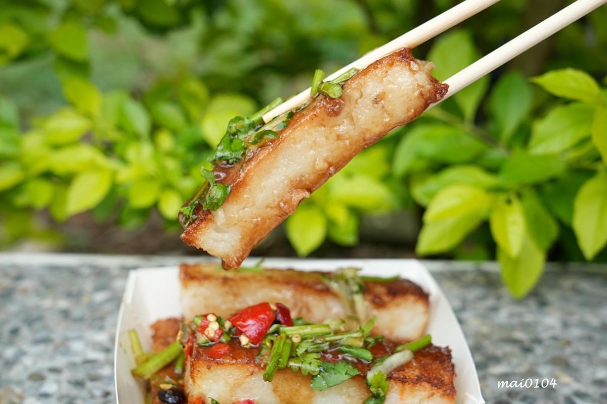 隱身在巷弄內公園旁的臭豆腐攤車!之前只營業3.5小時,現在延 隱身在巷弄內公園旁的臭豆腐攤車!之前只營業3.5小時,現在延