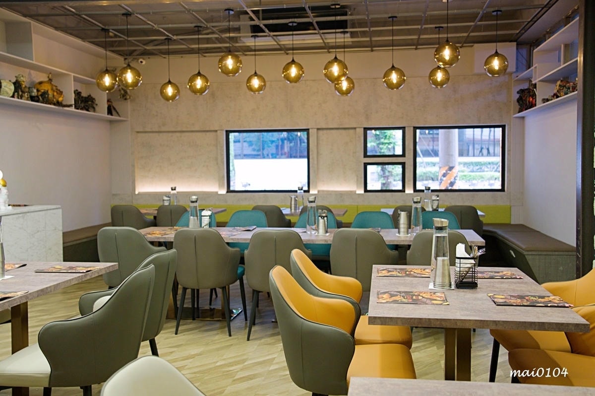 新店美食｜Eat enjoy意享美式廚房新店店～超浮誇的龍蝦