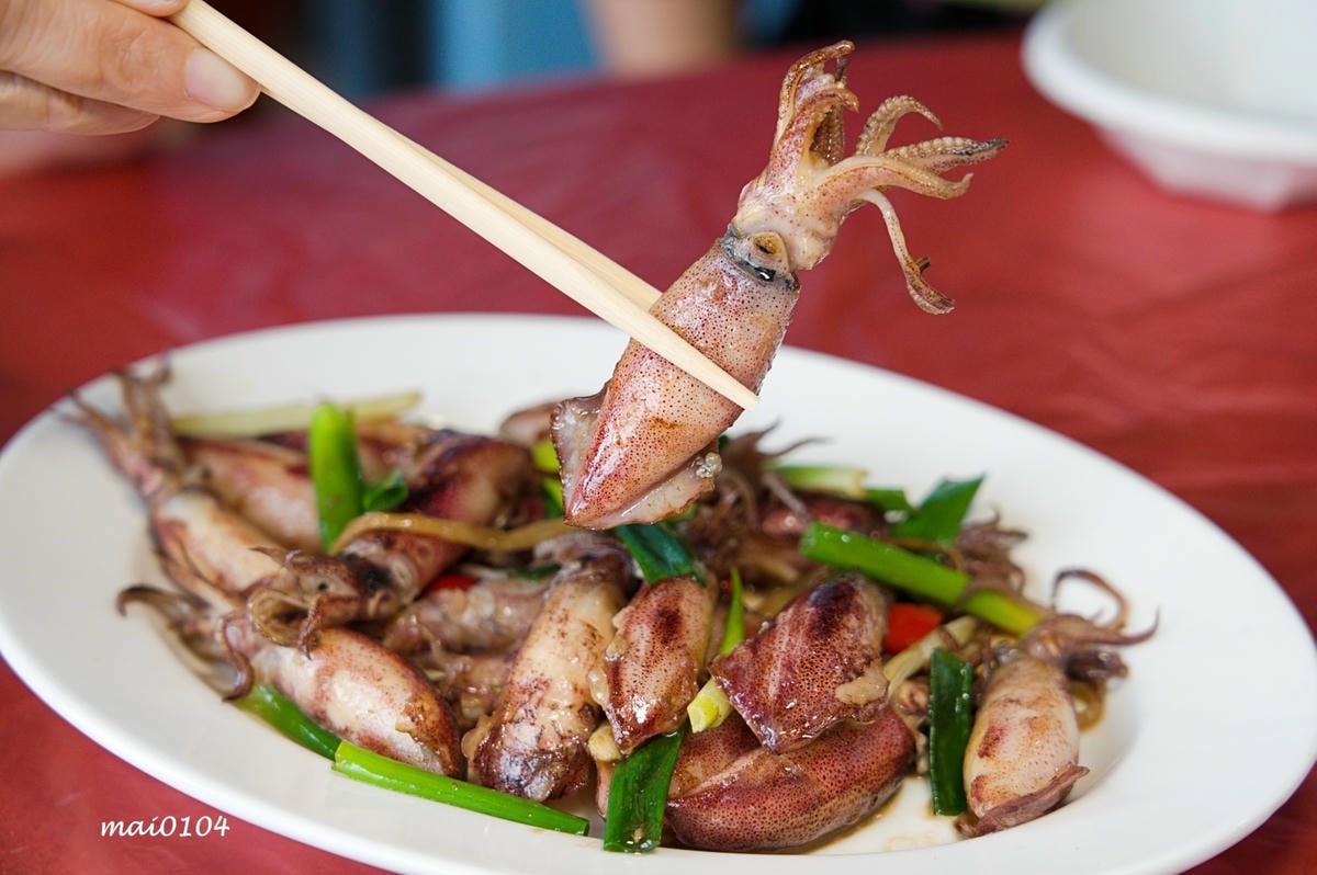 野柳風景區美食餐廳推薦｜阿杰萬里蟹～連在地人都大推的海鮮餐廳