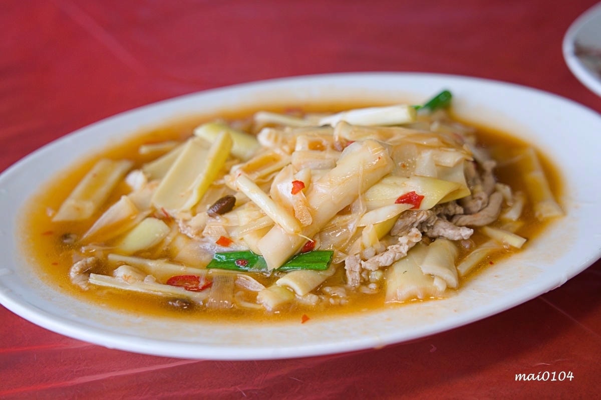 野柳風景區美食餐廳推薦｜阿杰萬里蟹～連在地人都大推的海鮮餐廳