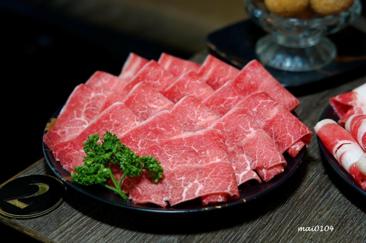 正宗四川麻辣鍋推薦｜瓦法奇朵W.麻辣Bar放感情～壽星用餐幾
