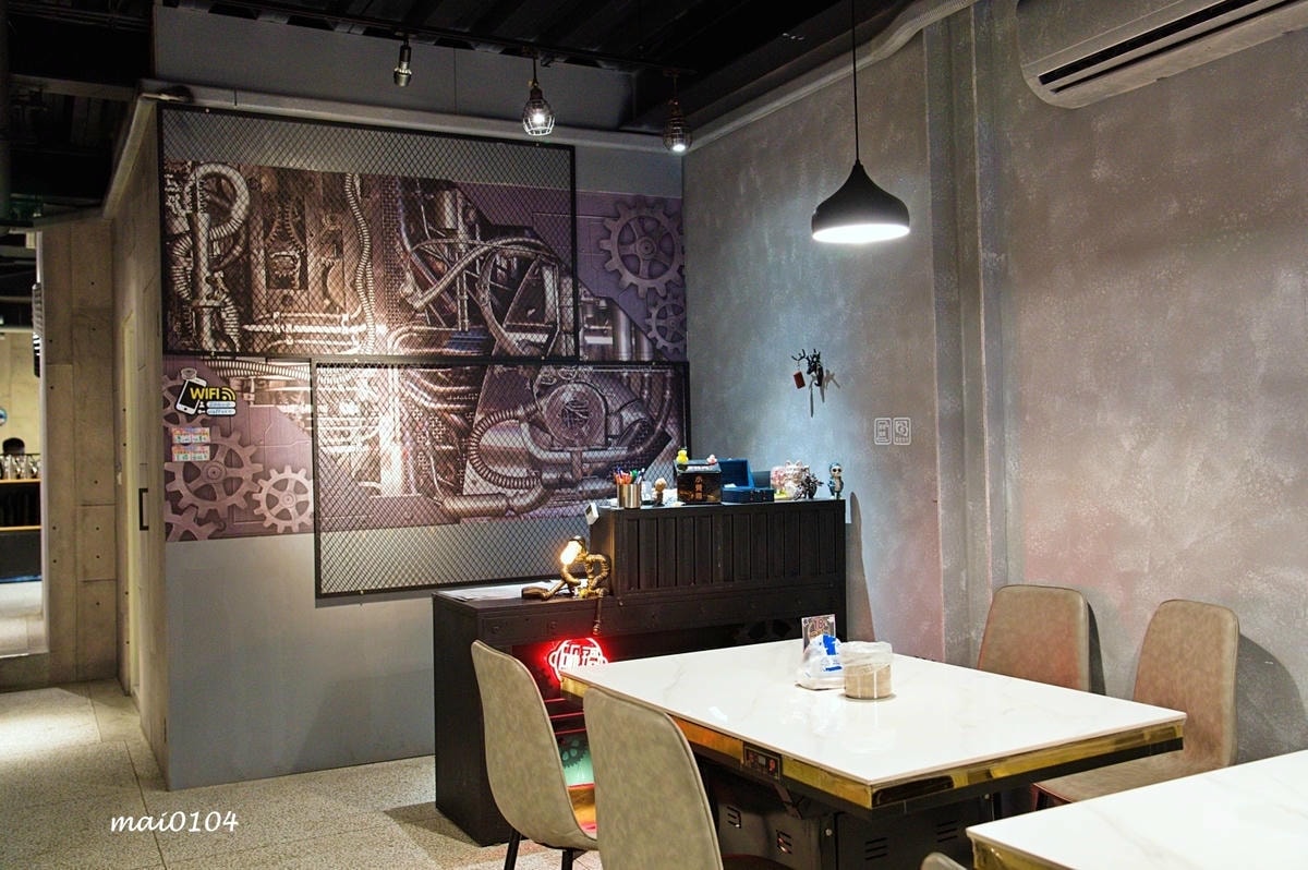 楊梅砸鍋火鍋專賣店～楊梅火車站前工業風格的涮涮鍋，用餐享滷肉