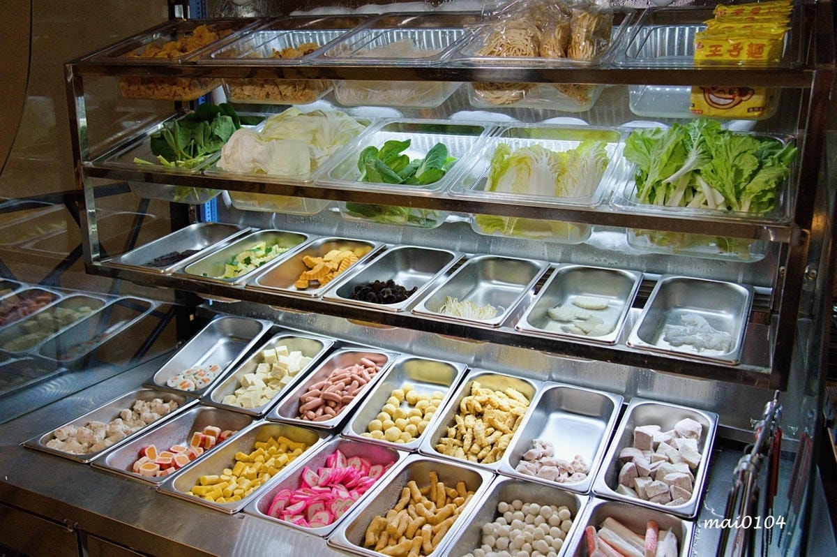楊梅砸鍋火鍋專賣店～楊梅火車站前工業風格的涮涮鍋，用餐享滷肉