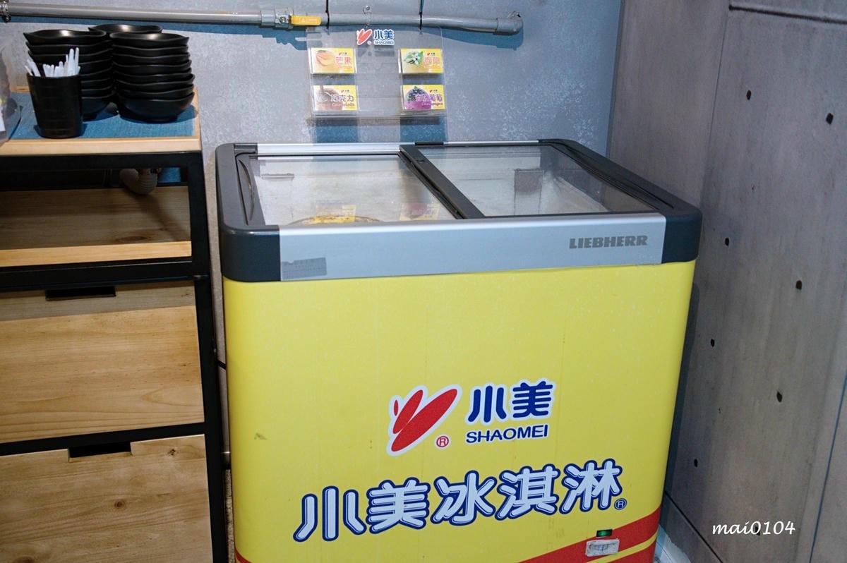 楊梅砸鍋火鍋專賣店～楊梅火車站前工業風格的涮涮鍋，用餐享滷肉