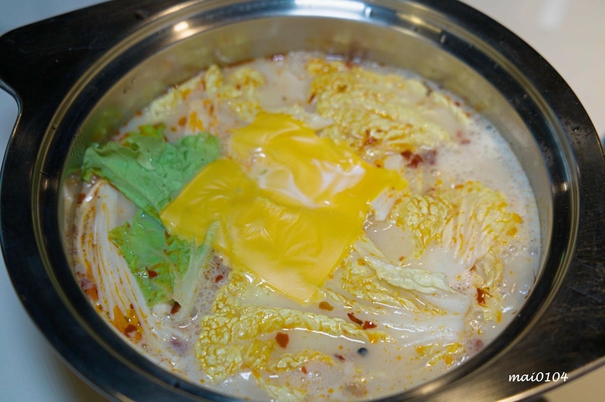 楊梅砸鍋火鍋專賣店～楊梅火車站前工業風格的涮涮鍋，用餐享滷肉