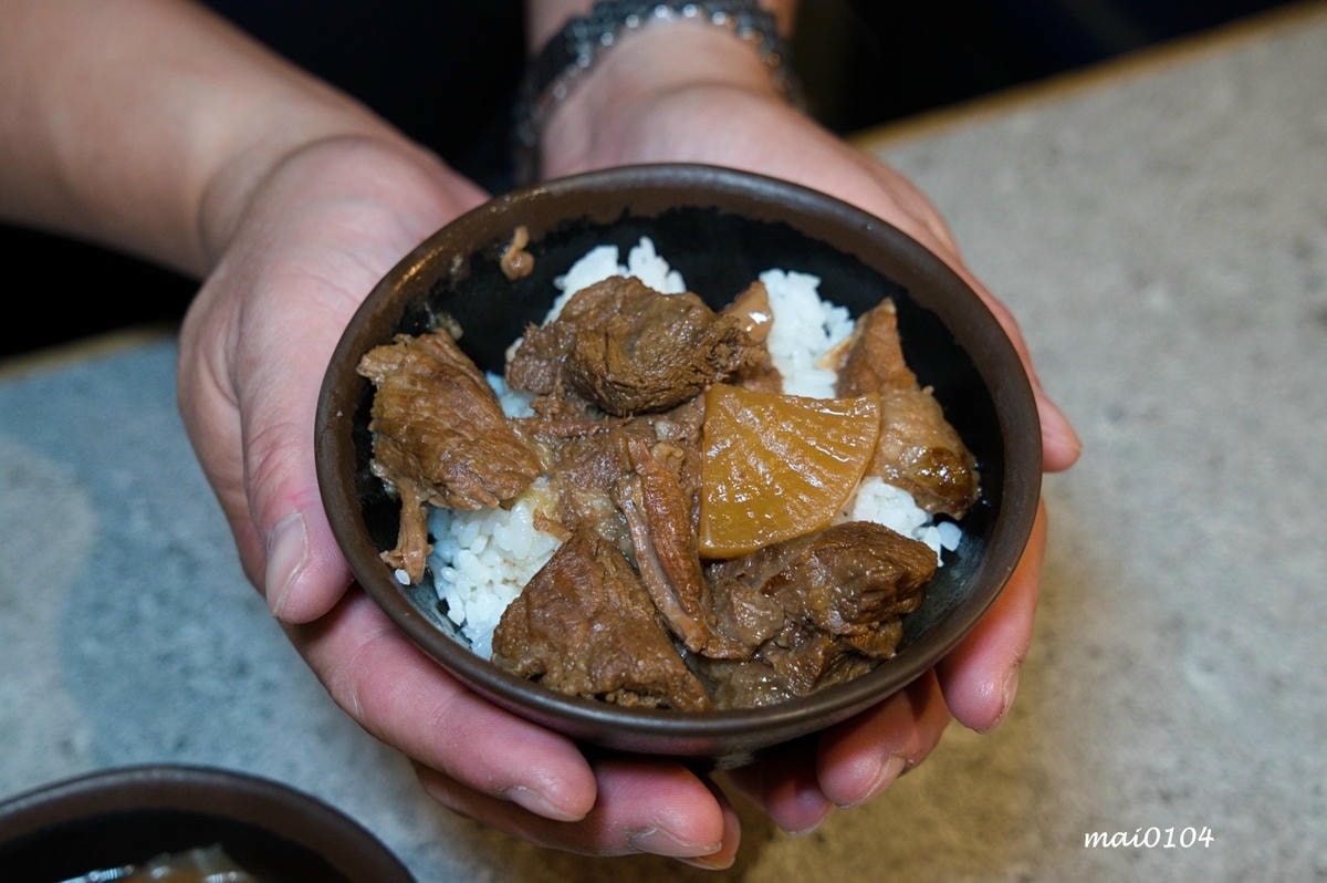 桃園燒肉吃到飽｜鬥佐碳火燒肉職人桃園店～日本A5和牛、鮭魚菲
