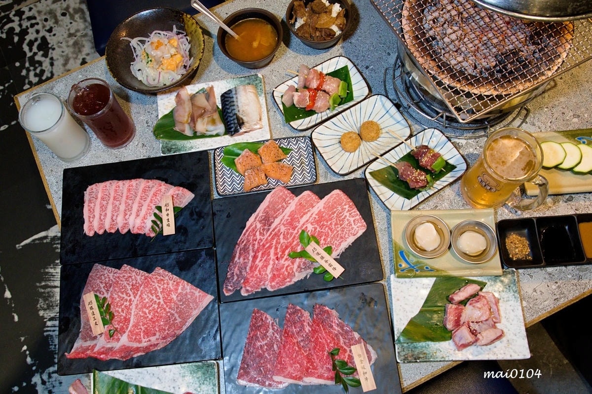 桃園燒肉吃到飽｜鬥佐碳火燒肉職人桃園店～日本A5和牛、鮭魚菲