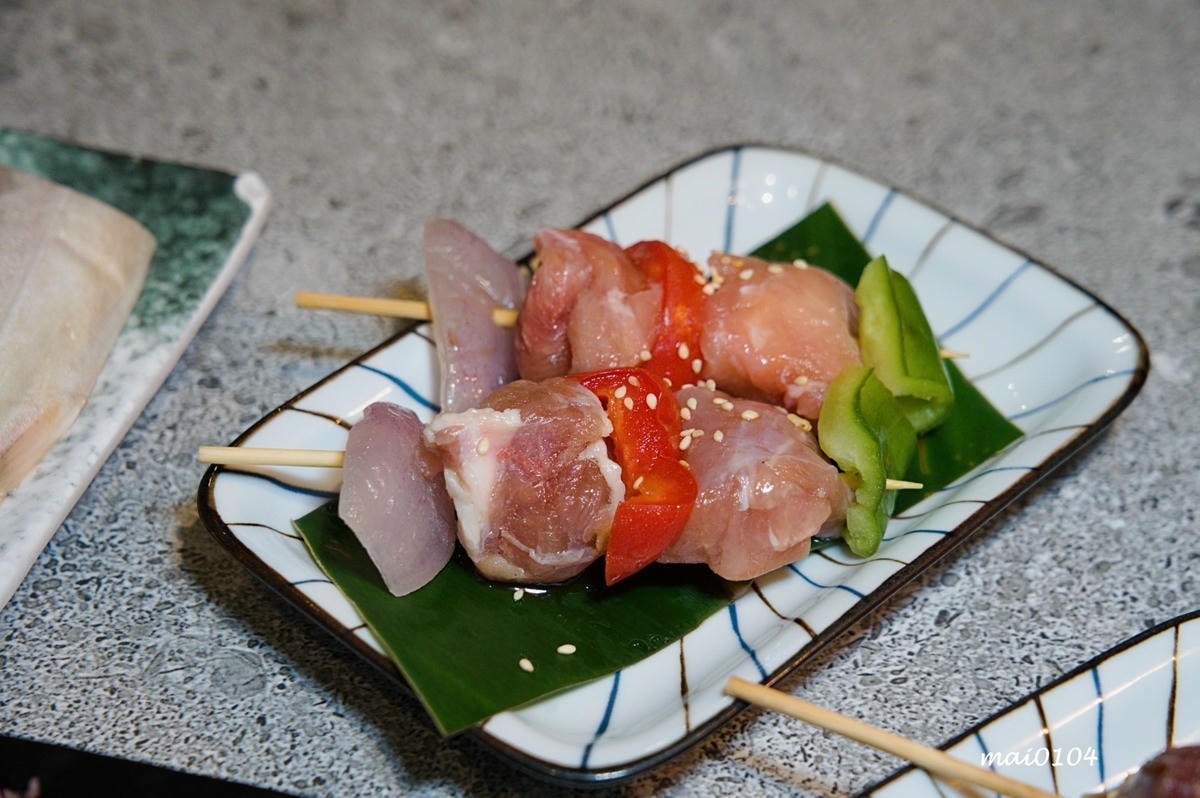 桃園燒肉吃到飽｜鬥佐碳火燒肉職人桃園店～日本A5和牛、鮭魚菲