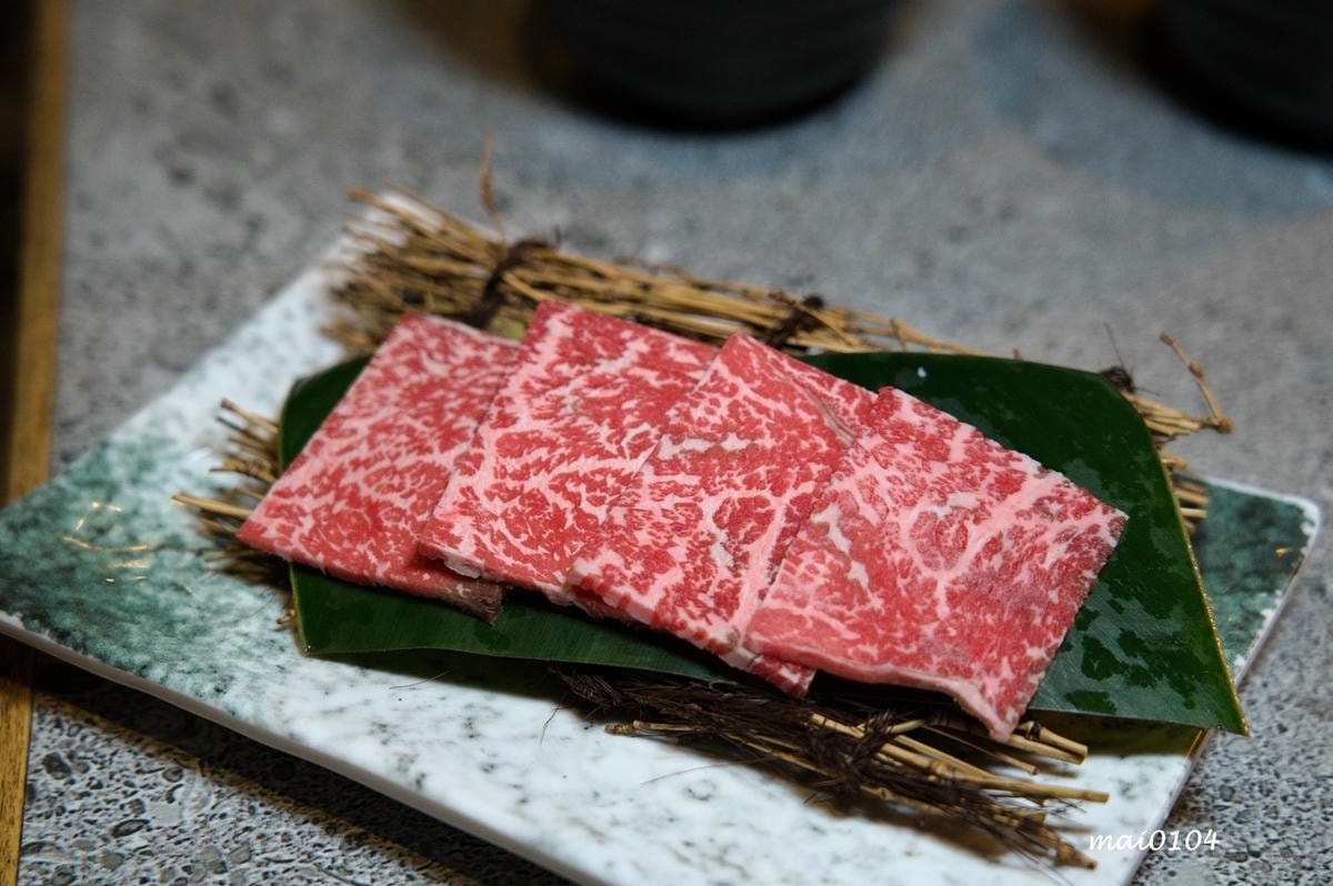 桃園燒肉吃到飽｜鬥佐碳火燒肉職人桃園店～日本A5和牛、鮭魚菲
