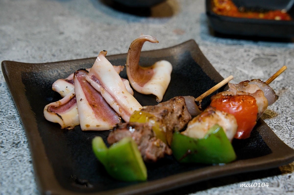 桃園燒肉吃到飽｜鬥佐碳火燒肉職人桃園店～日本A5和牛、鮭魚菲