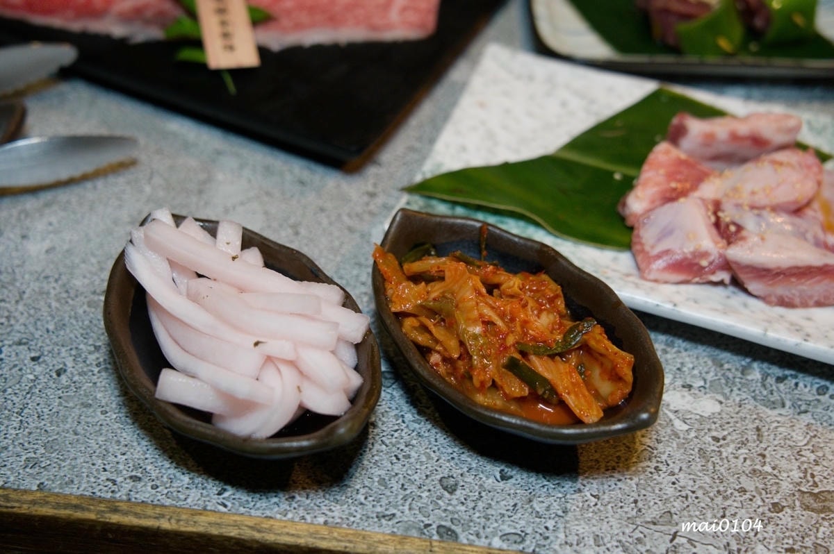 桃園燒肉吃到飽｜鬥佐碳火燒肉職人桃園店～日本A5和牛、鮭魚菲
