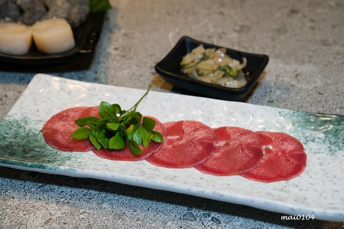 桃園燒肉吃到飽｜鬥佐碳火燒肉職人桃園店～日本A5和牛、鮭魚菲