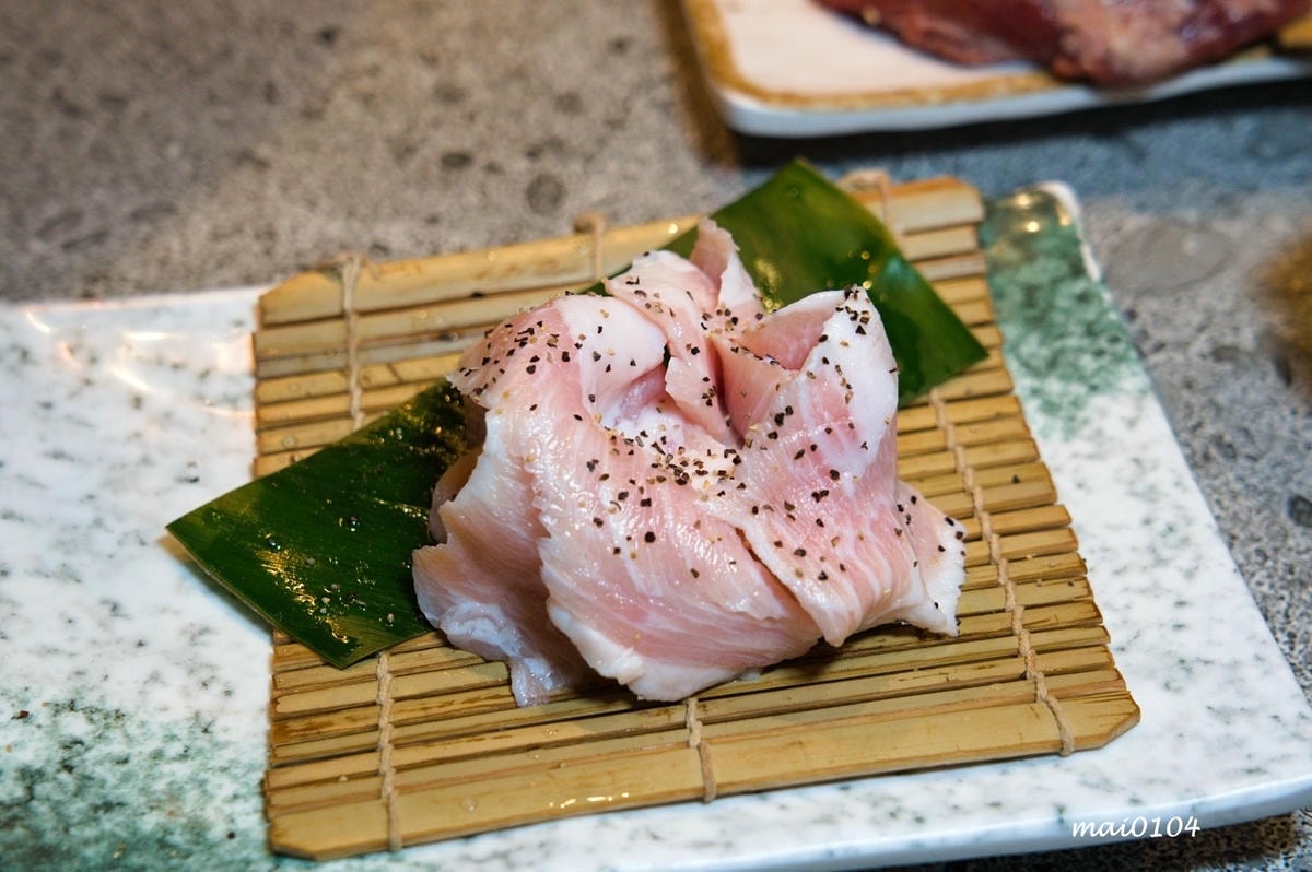 桃園燒肉吃到飽｜鬥佐碳火燒肉職人桃園店～日本A5和牛、鮭魚菲