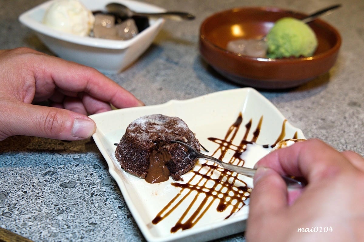 桃園燒肉吃到飽｜鬥佐碳火燒肉職人桃園店～日本A5和牛、鮭魚菲