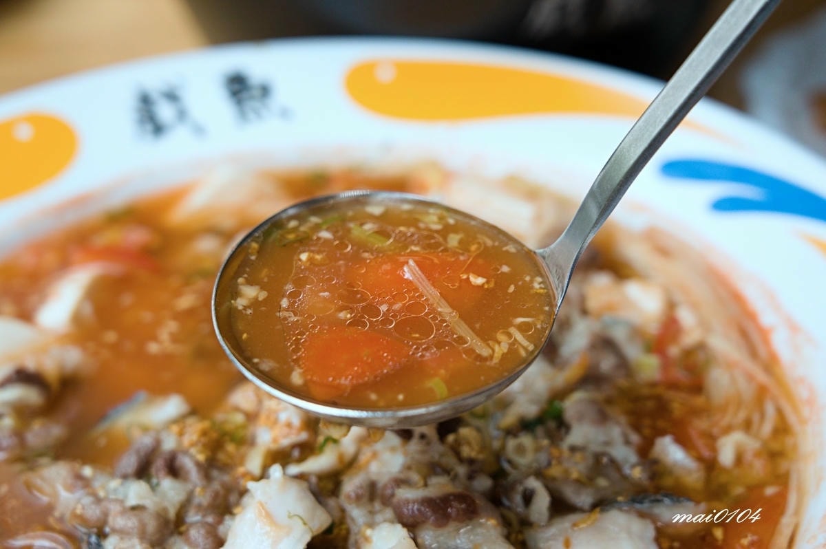戲魚酸菜魚～可以喝的酸菜魚！選用高規格烏鱧魚，淋上白飯超下飯
