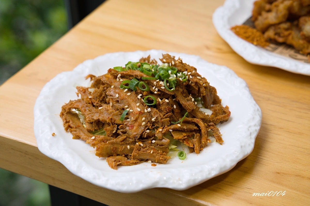 戲魚酸菜魚～可以喝的酸菜魚！選用高規格烏鱧魚，淋上白飯超下飯