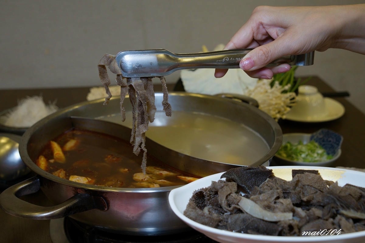 桃園麻辣鍋推薦｜鐵木真麻辣鴛鴦火鍋～在地經營30年的老店，麻