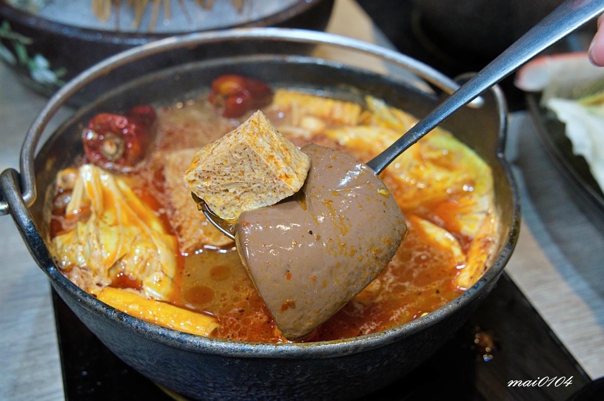 新北土城｜熟度精緻鍋物土城學士店～十多種特色鍋底、澎湃的海陸