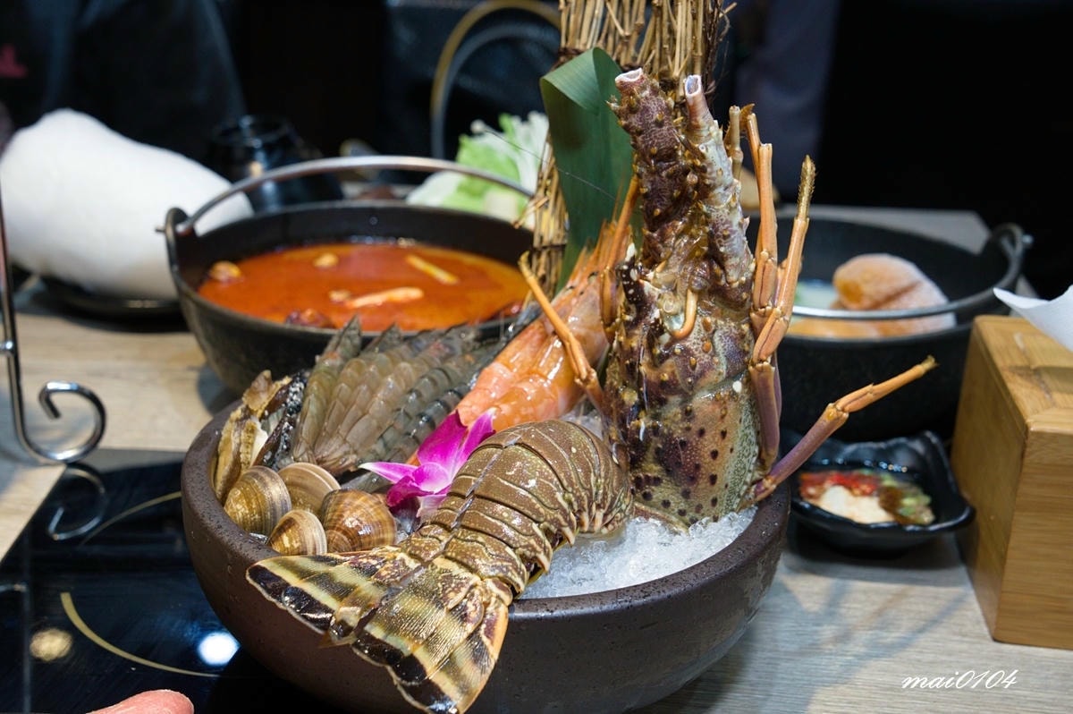 新北土城｜熟度精緻鍋物土城學士店～十多種特色鍋底、澎湃的海陸