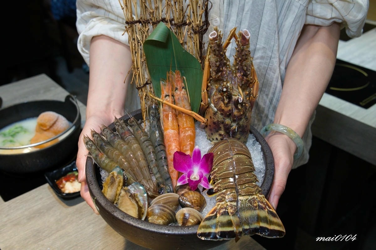 新北土城｜熟度精緻鍋物土城學士店～十多種特色鍋底、澎湃的海陸