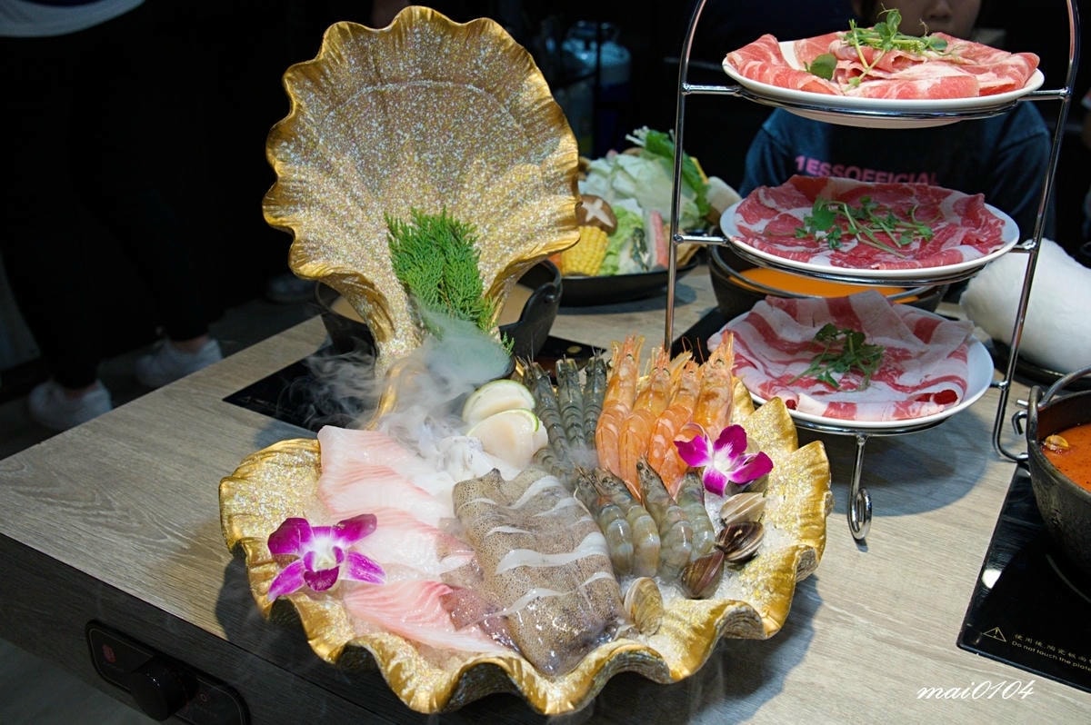 新北土城｜熟度精緻鍋物土城學士店～十多種特色鍋底、澎湃的海陸