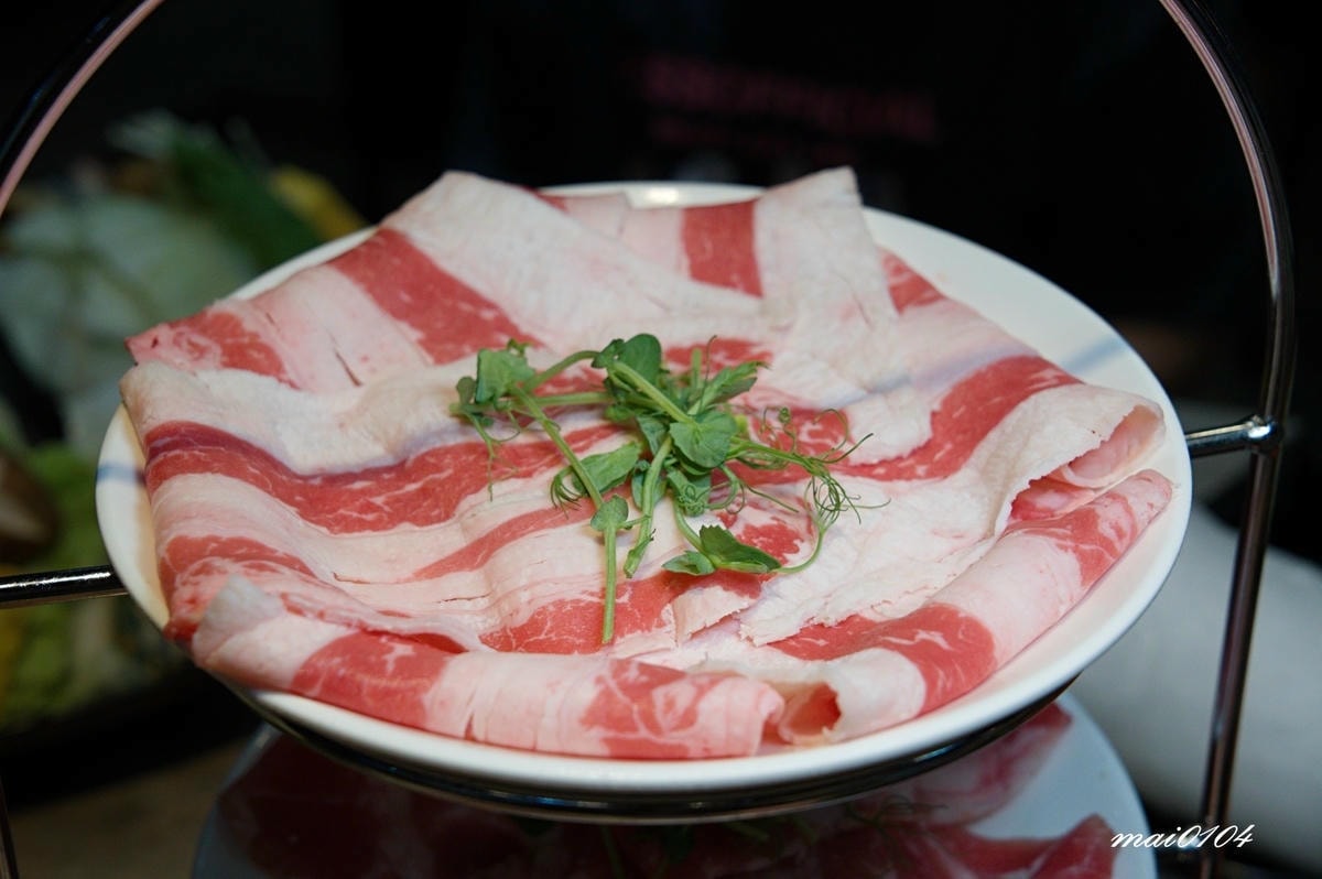 新北土城｜熟度精緻鍋物土城學士店～十多種特色鍋底、澎湃的海陸