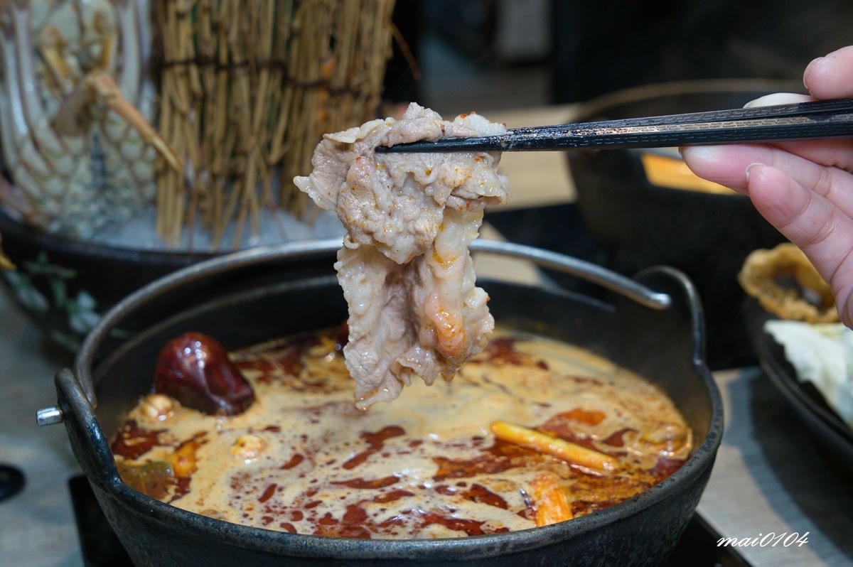 新北土城｜熟度精緻鍋物土城學士店～十多種特色鍋底、澎湃的海陸