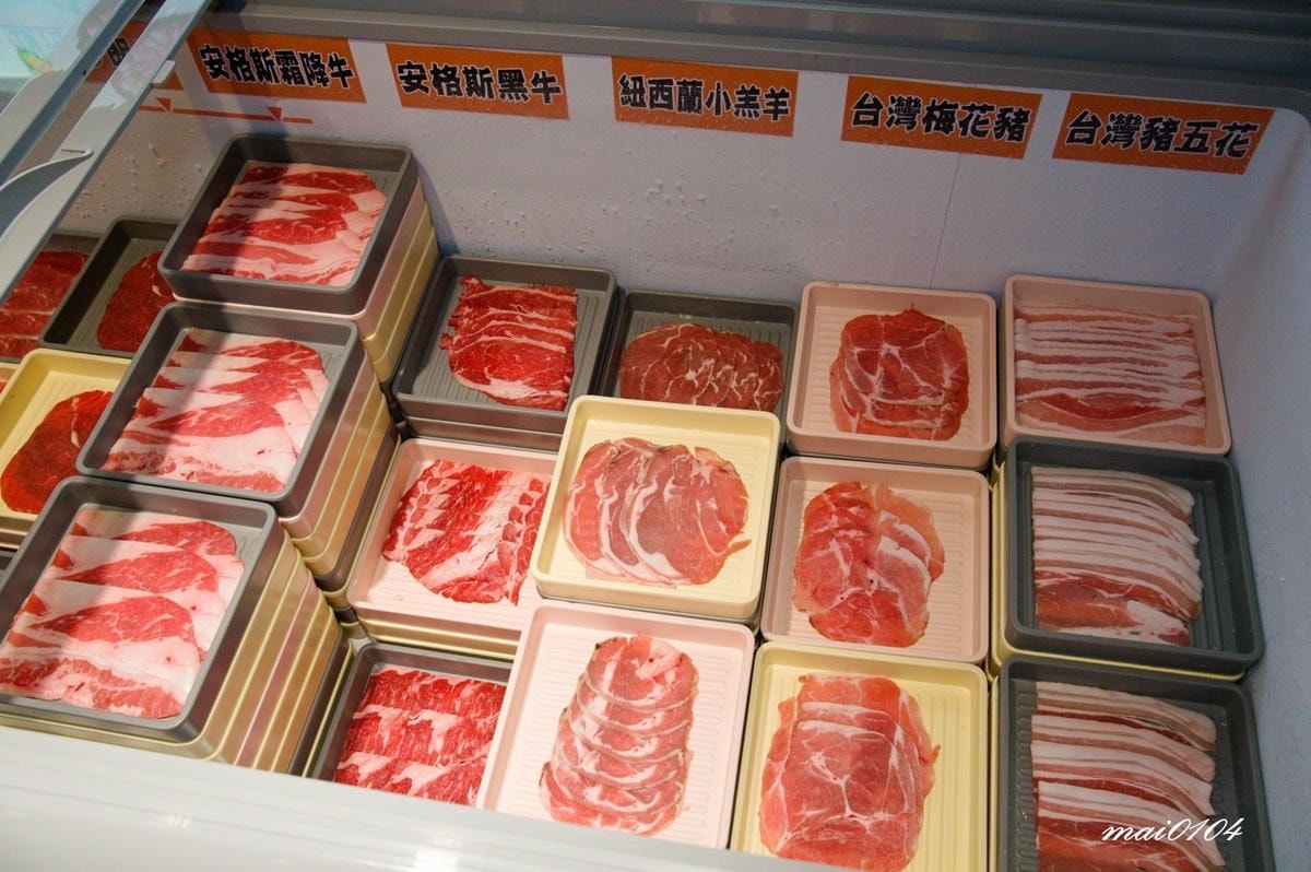 桃園火鍋吃到飽｜呀屋火鍋．烤串～不分平假日每人只要788元就