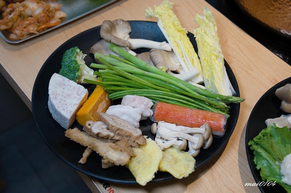 桃園火鍋吃到飽｜呀屋火鍋．烤串～不分平假日每人只要788元就