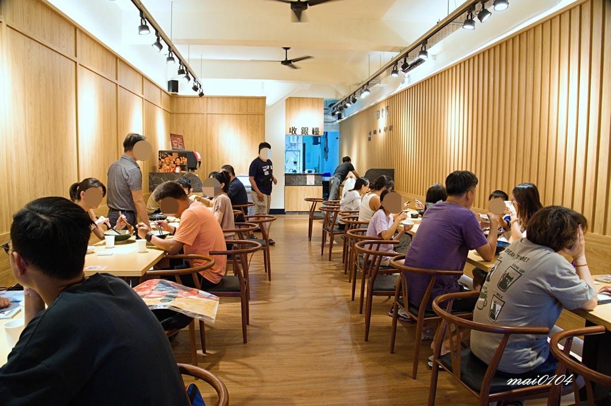 中壢平鎮美食｜集英會牛肉麵文化店～桃園超強牛肉麵！！內用居然