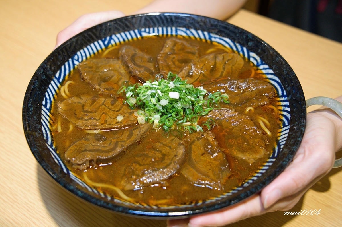 中壢平鎮美食｜集英會牛肉麵文化店～桃園超強牛肉麵！！內用居然