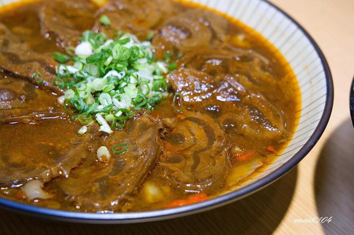 中壢平鎮美食｜集英會牛肉麵文化店～桃園超強牛肉麵！！內用居然