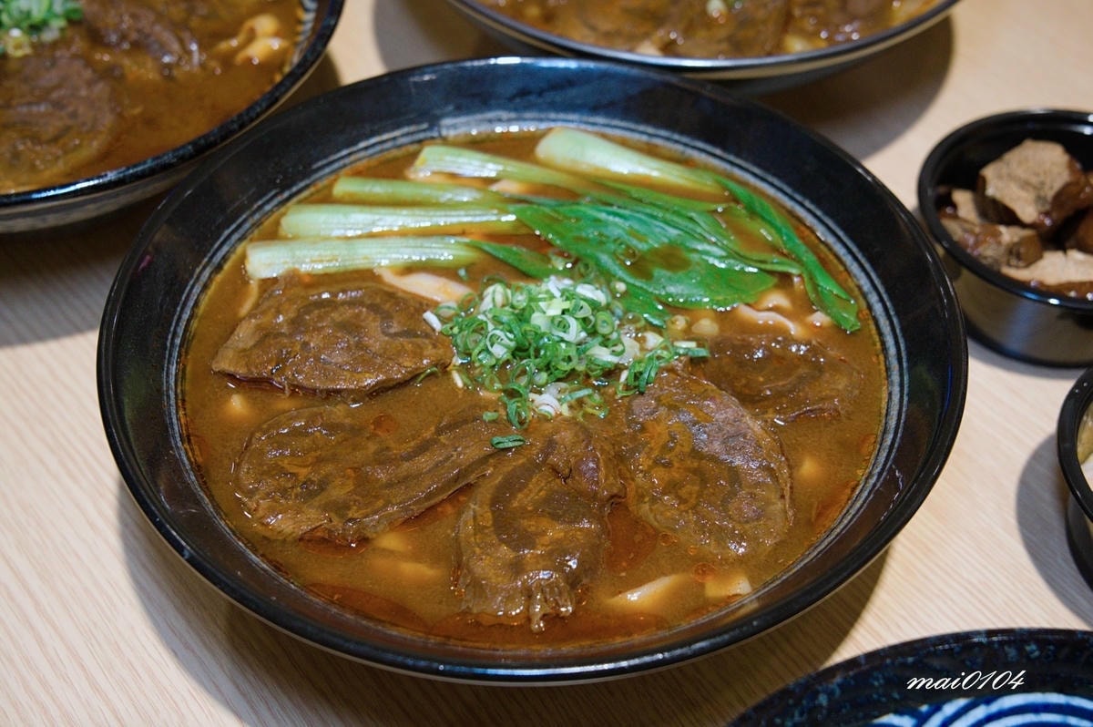 中壢平鎮美食｜集英會牛肉麵文化店～桃園超強牛肉麵！！內用居然