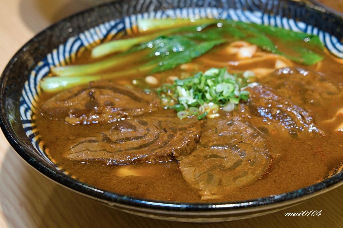 中壢平鎮美食｜集英會牛肉麵文化店～桃園超強牛肉麵！！內用居然