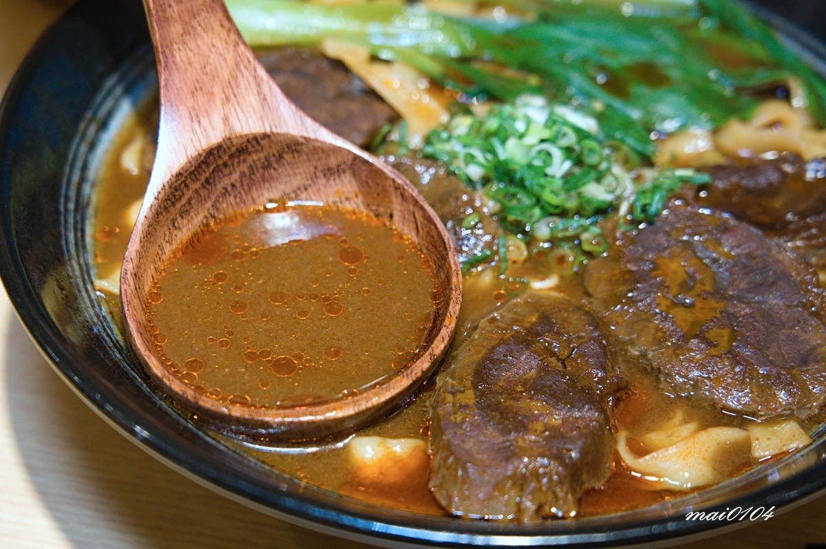 中壢平鎮美食｜集英會牛肉麵文化店～桃園超強牛肉麵！！內用居然