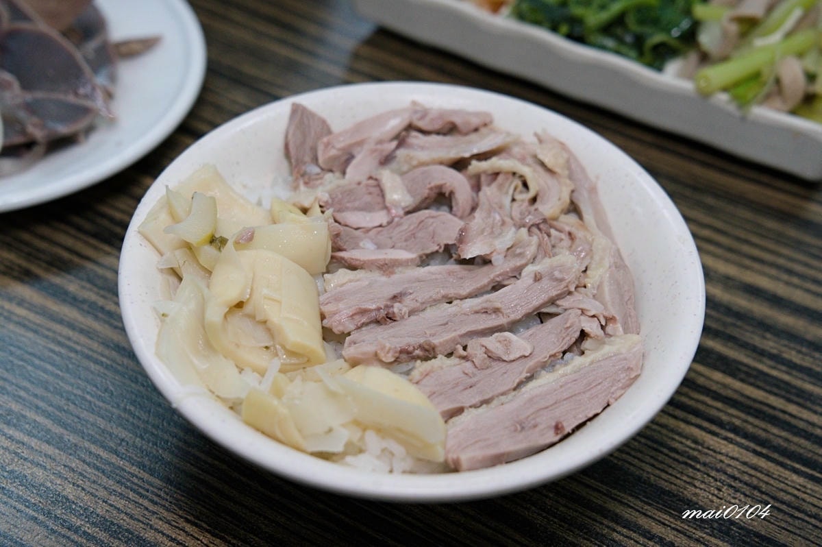 中壢鴨肉推薦｜豪爽鴨鴨肉專賣店中壢元化店～每月1號免費吃鴨肉