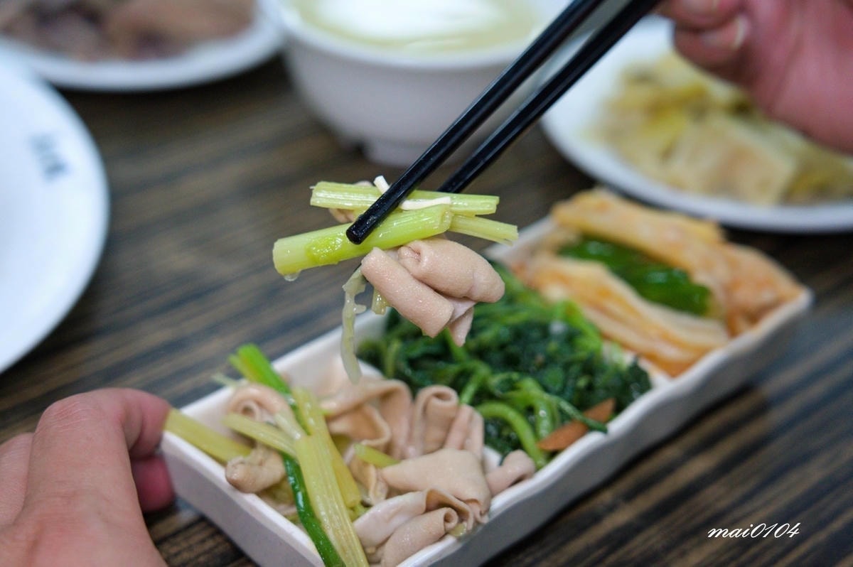 中壢鴨肉推薦｜豪爽鴨鴨肉專賣店中壢元化店～每月1號免費吃鴨肉
