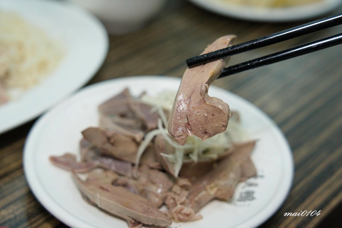 中壢鴨肉推薦｜豪爽鴨鴨肉專賣店中壢元化店～每月1號免費吃鴨肉