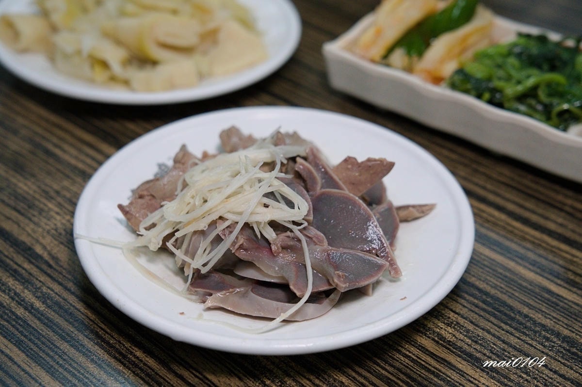 中壢鴨肉推薦｜豪爽鴨鴨肉專賣店中壢元化店～每月1號免費吃鴨肉